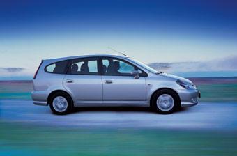 Fotky: Honda Stream 2.0i ES Sport (foto, obrazky)