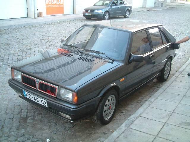 Fotky: Lancia Delta HF Turbo (foto, obrazky)