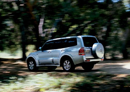 Fotky: Mitsubishi Montero Limited (foto, obrazky)