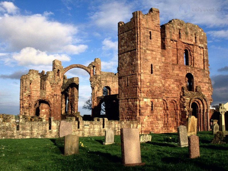 Foto: Lindisfarne Priory, Northumberland, England